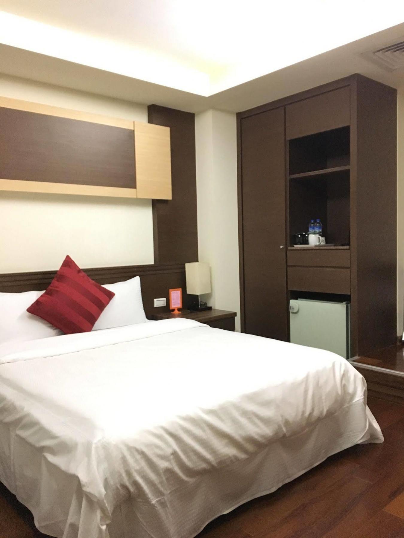 Fu Chang Hotel Taipei Extérieur photo